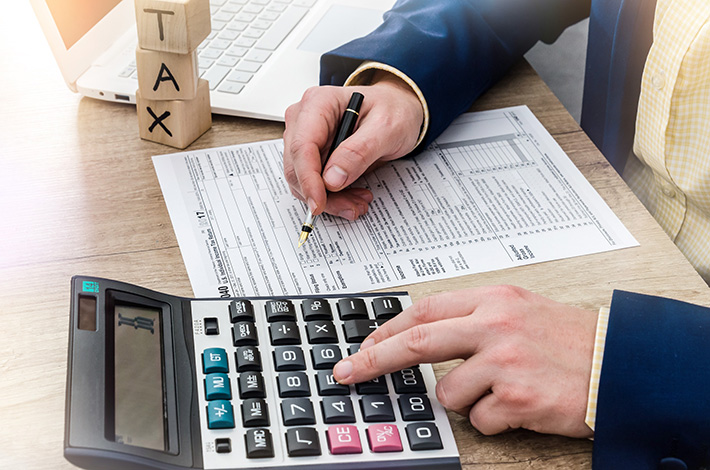 Should You Do Your Own Taxes or Get the Help of a CPA?