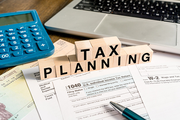 How a CPA Mitigates the Impacts of Tax Liens and Levies